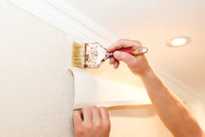 Pose de papier peint au Mesnil-Eudes — revêtements muraux et toiles de verre